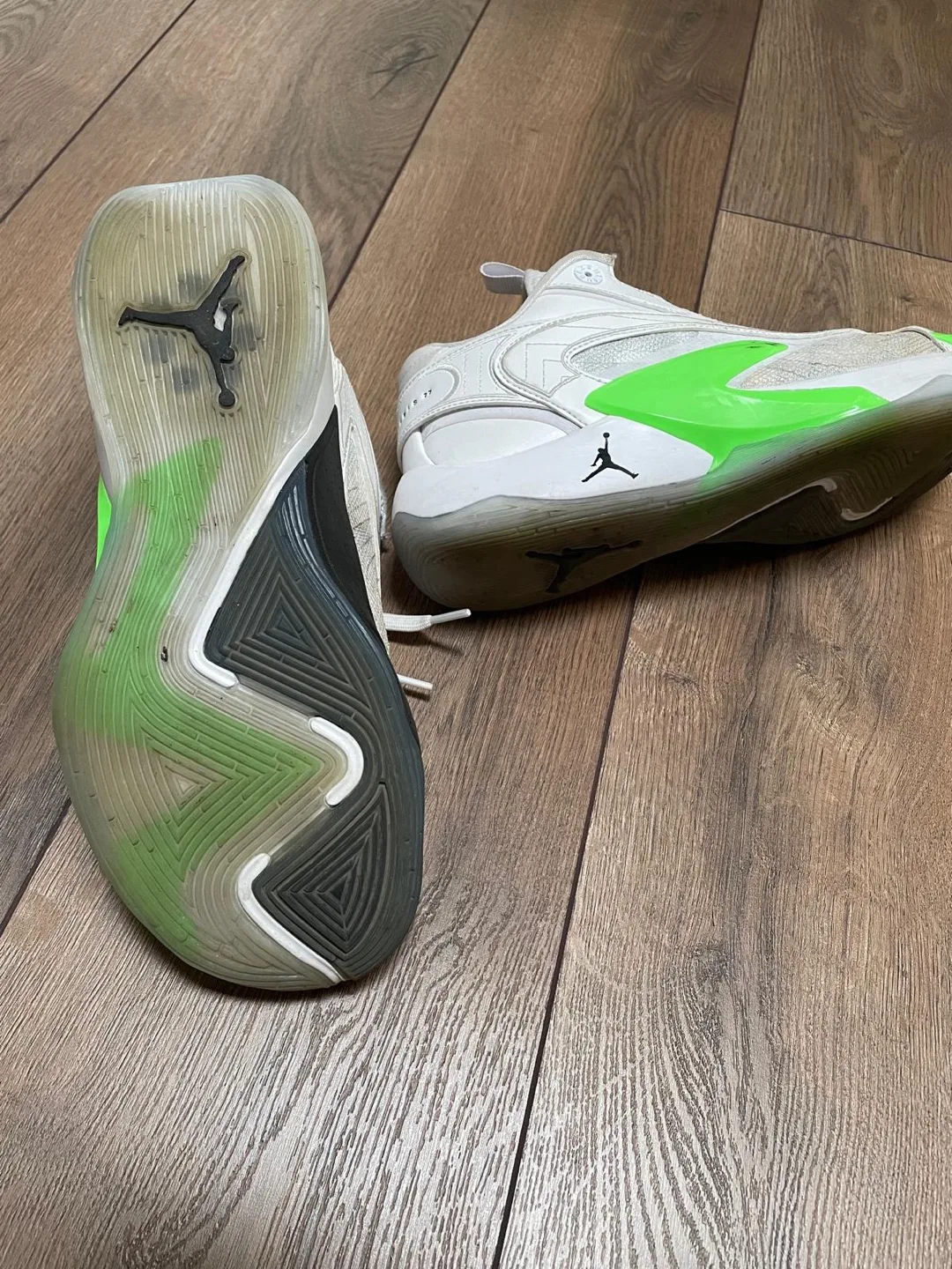 Jordan Zoom Separate White/Lime Sneakers image indicator(2)