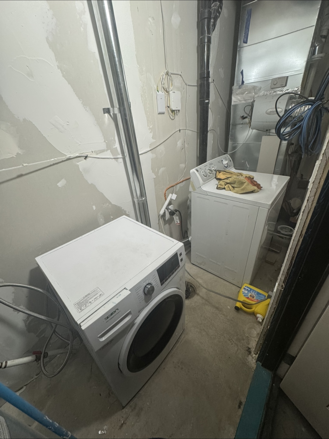 Studio room fully furnished for rent