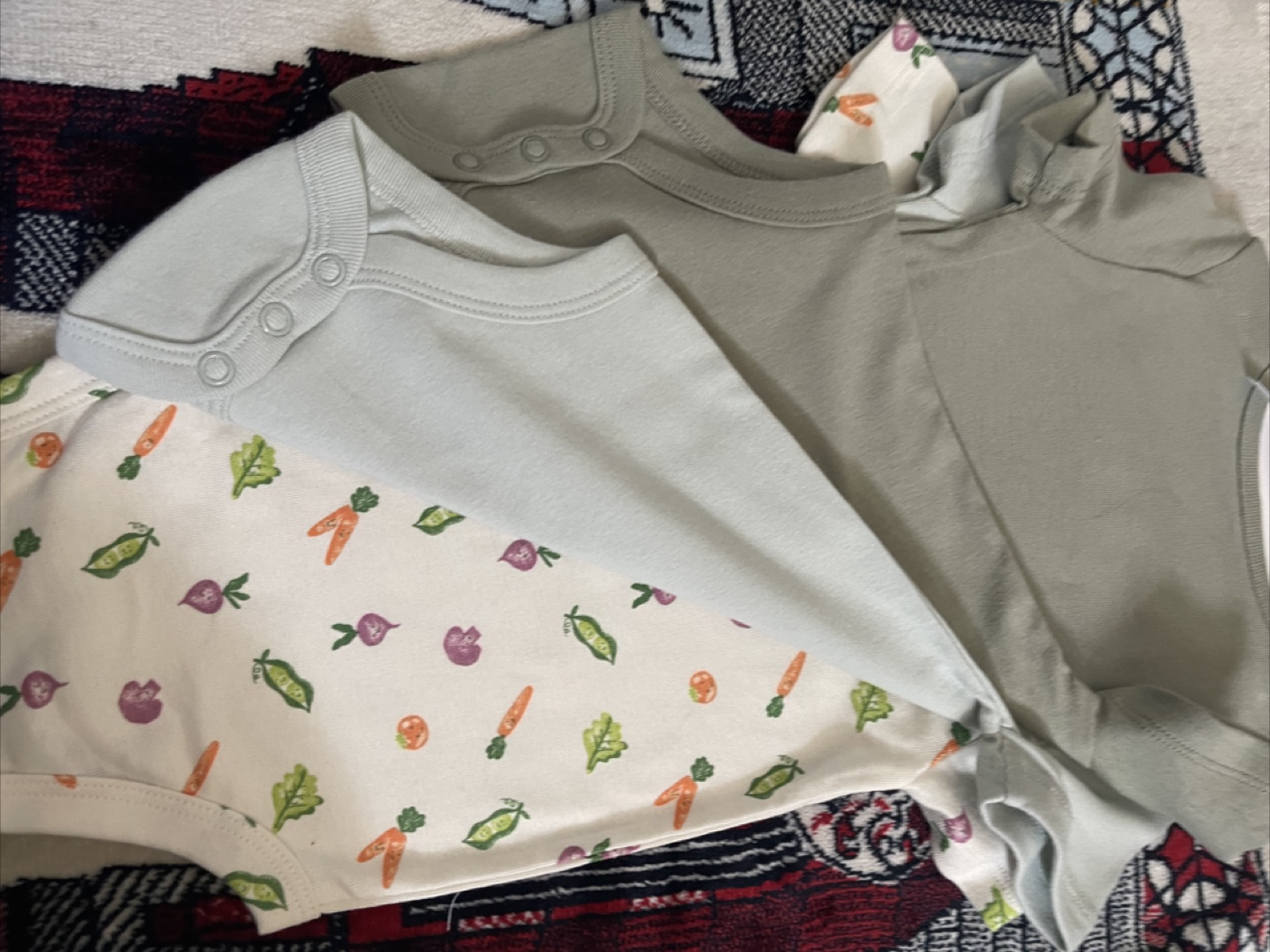 🇨🇦 Brand new Joe Fresh Baby Bodysuits - 3 Pack - photo 3