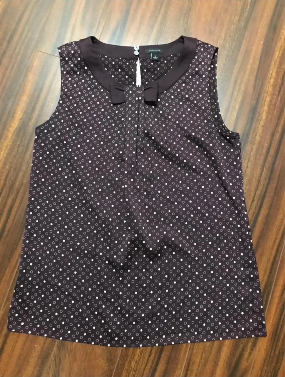 Ann Taylor women’s small sleeveless blouse, maroon with bow thumbnail