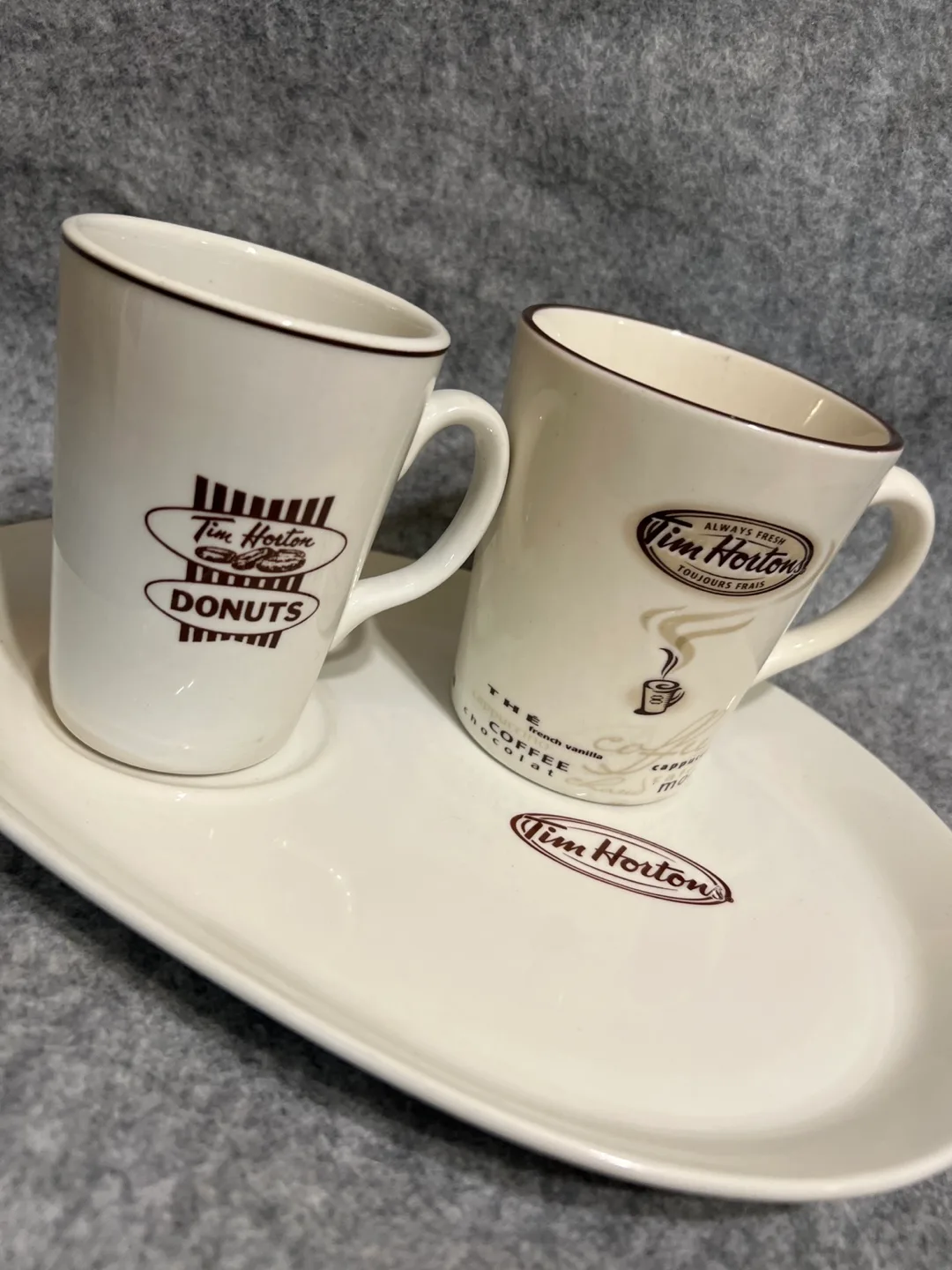 Now with 3 Tim Hortons Mug vintage button & Serving Plate Set image indicator(3)