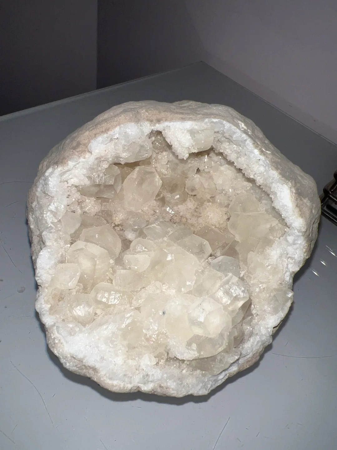 White Crystal Geode thumbnail