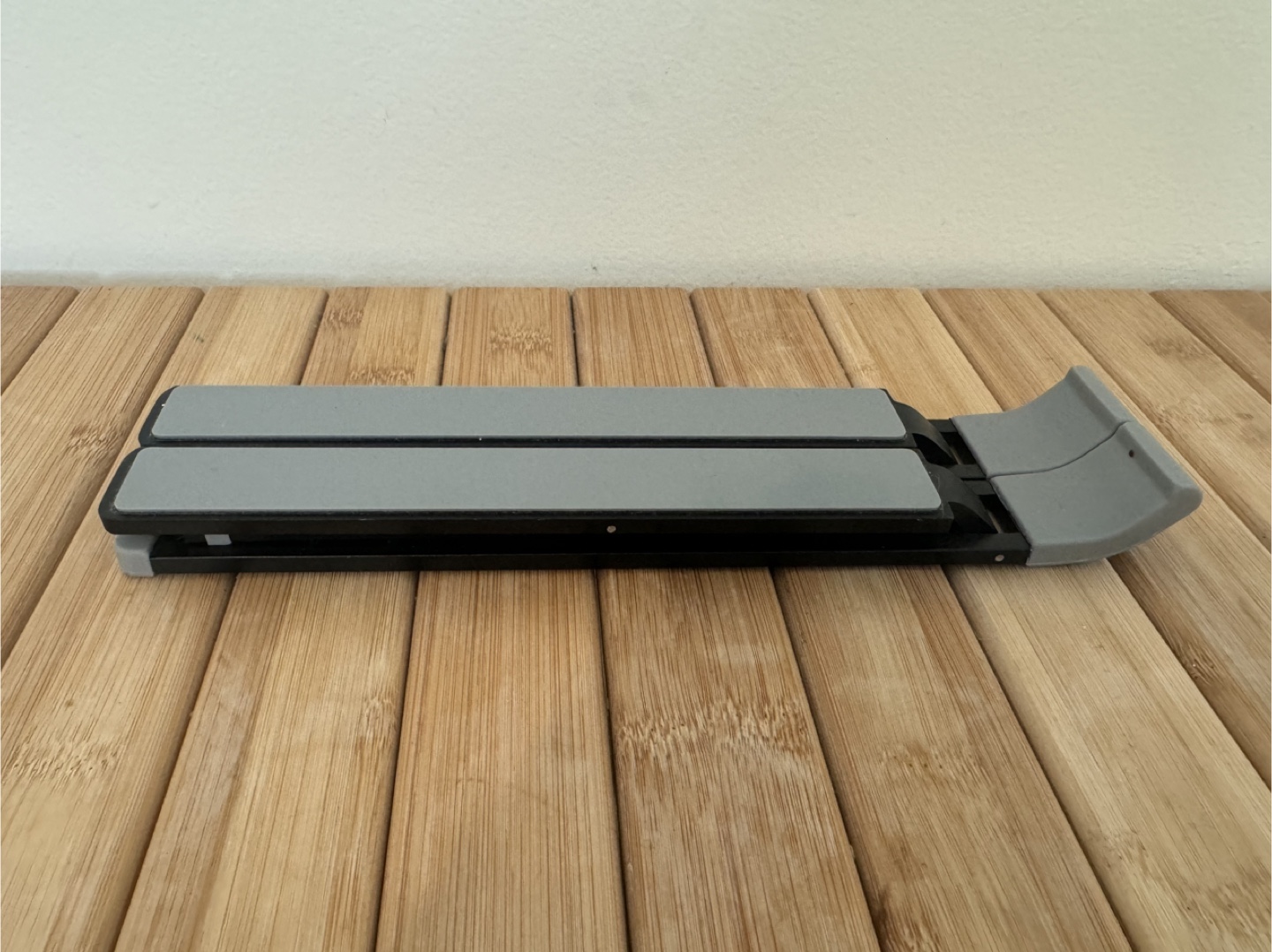Portable Laptop Stand - Adjustable & Foldable - photo 3