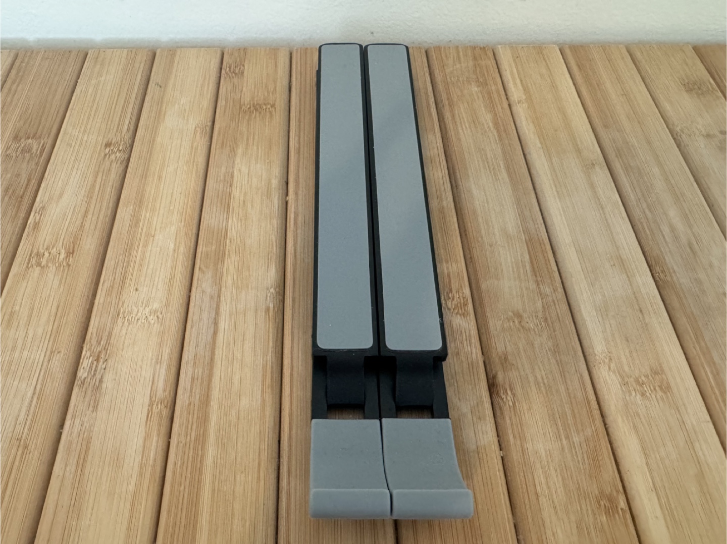 Portable Laptop Stand - Adjustable & Foldable - photo 2