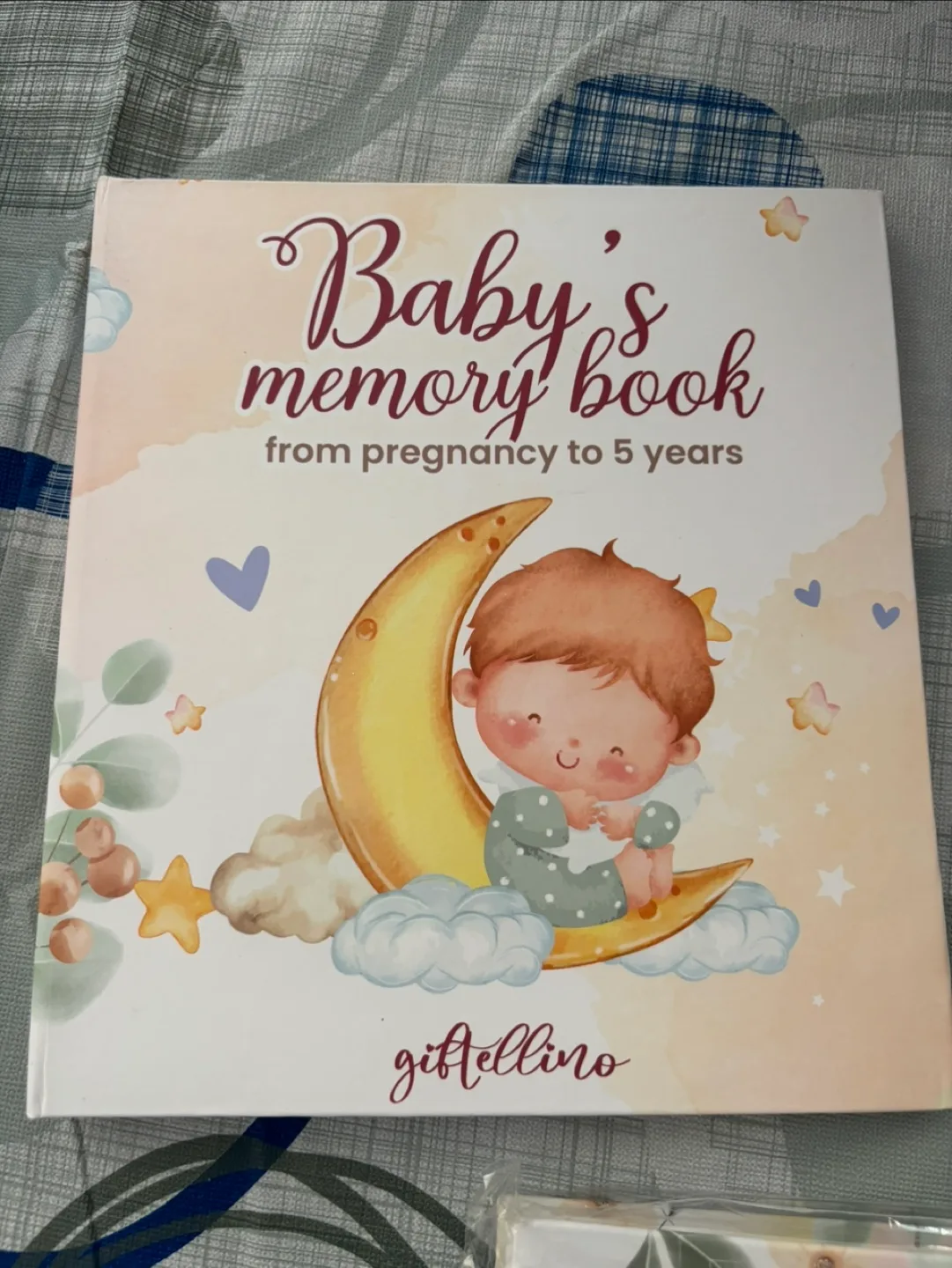 Giftellino Baby Memory Book & Pregnancy Journal image indicator(2)
