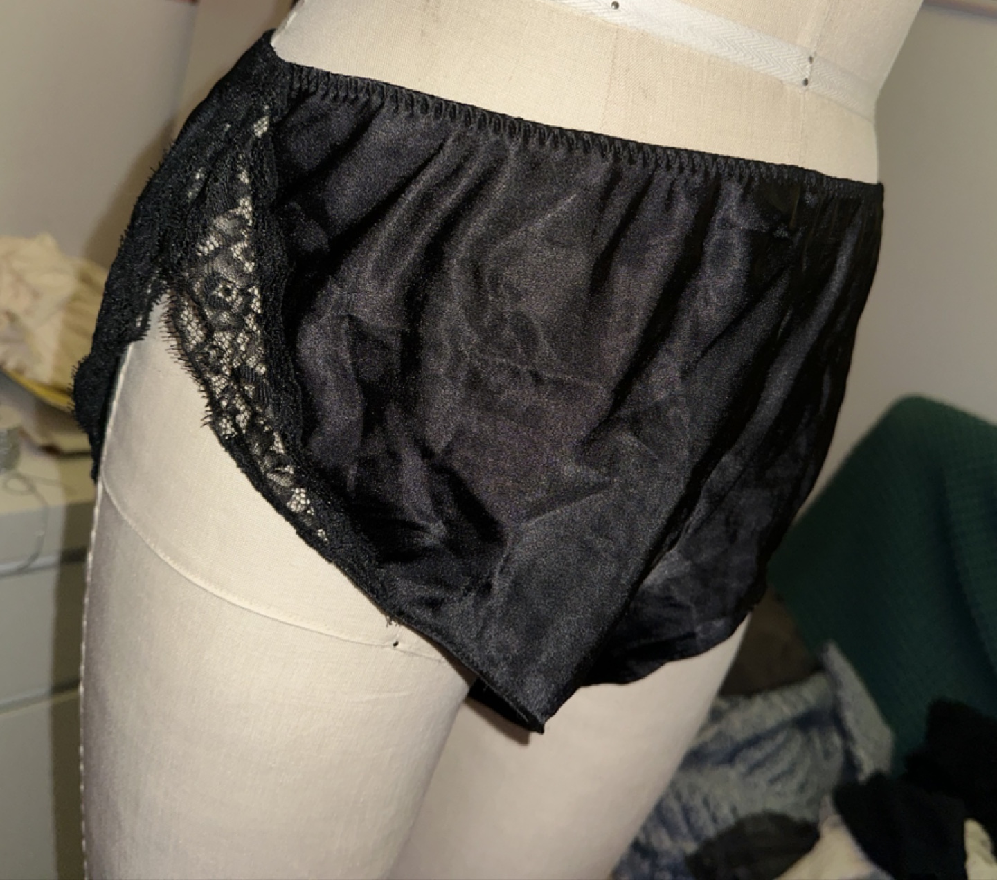 Black Lace Trimmed Cami & Shorts Lingerie PJ Set - photo 2