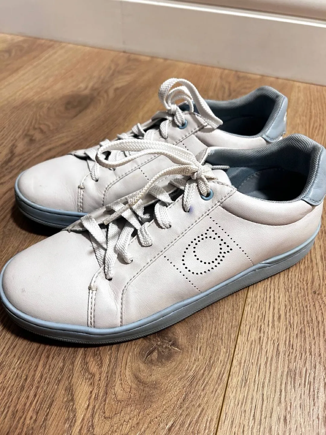 Coach Low Top Sneaker size US 7,5B SH-7004 thumbnail