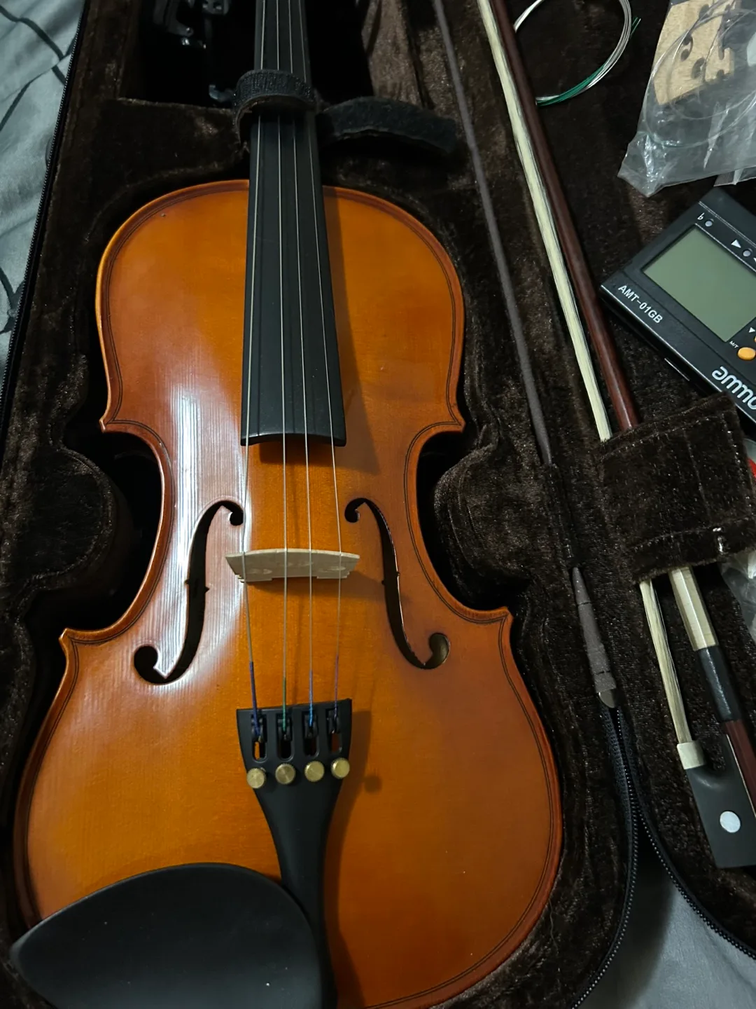 4/4 stentor student violin + accessories thumbnail