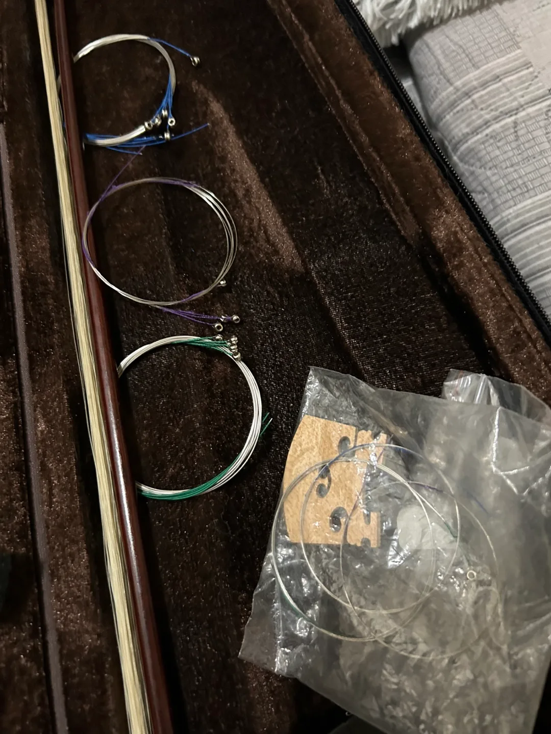 4/4 stentor student violin + accessories image indicator(4)