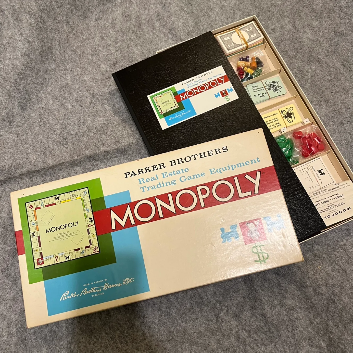 VG condition Vintage Parker Brothers Monopoly Board Game thumbnail