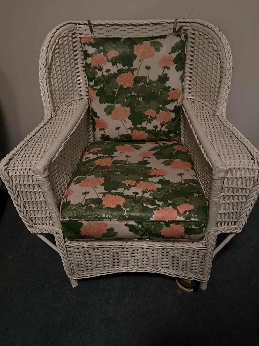 Wicker Chair with Floral Cushion🇨🇦 image indicator(3)