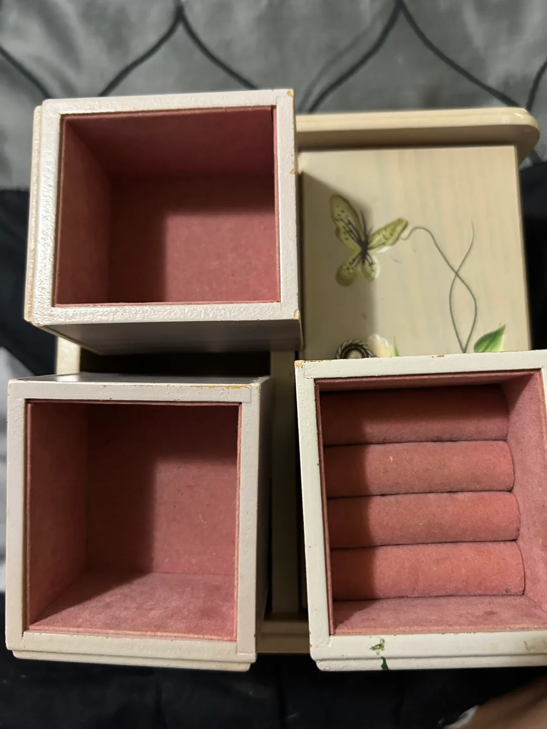 Secret Treasures Jewelry Box image indicator(3)