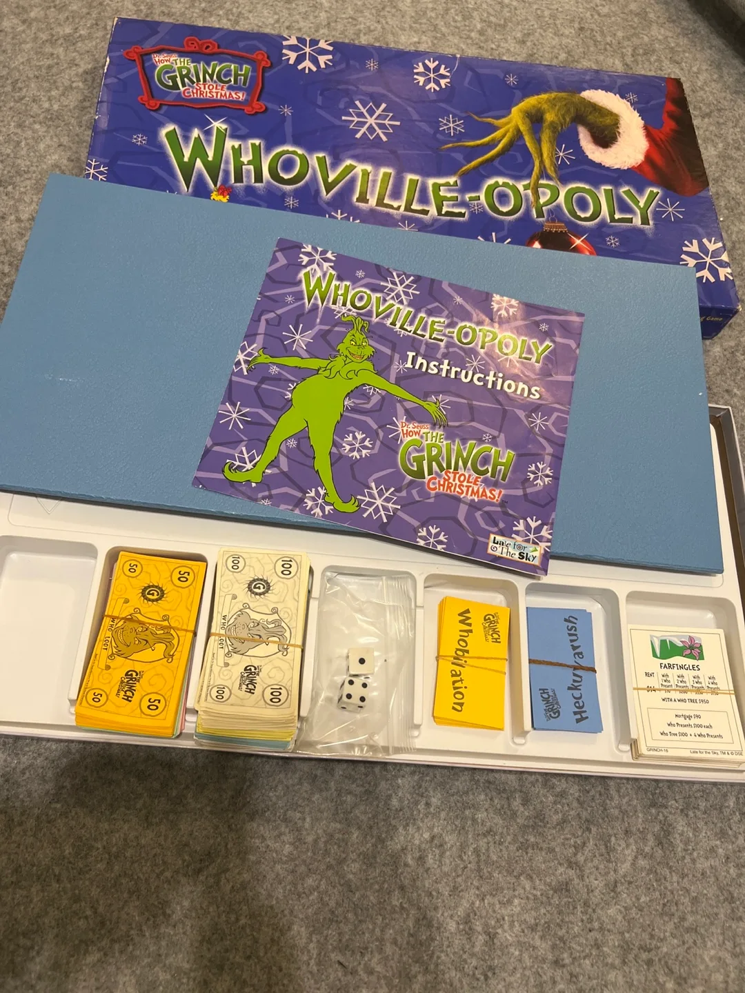 Whoville-Opoly Grinch Board Game image indicator(2)