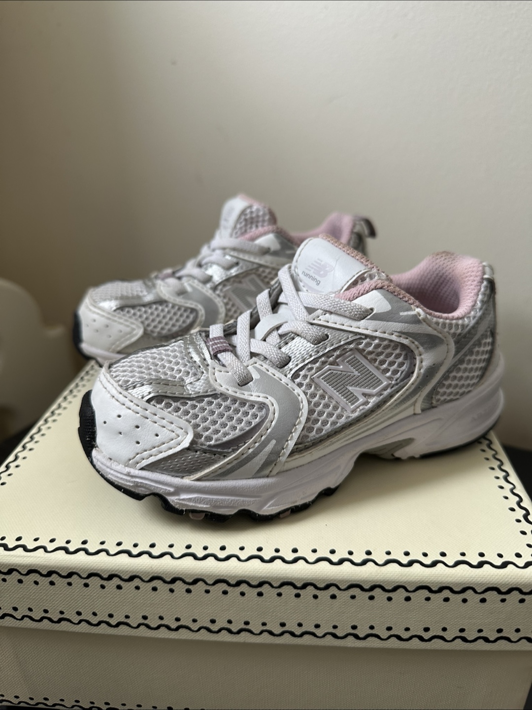 New Balance 530 Running Shoes White/Pink