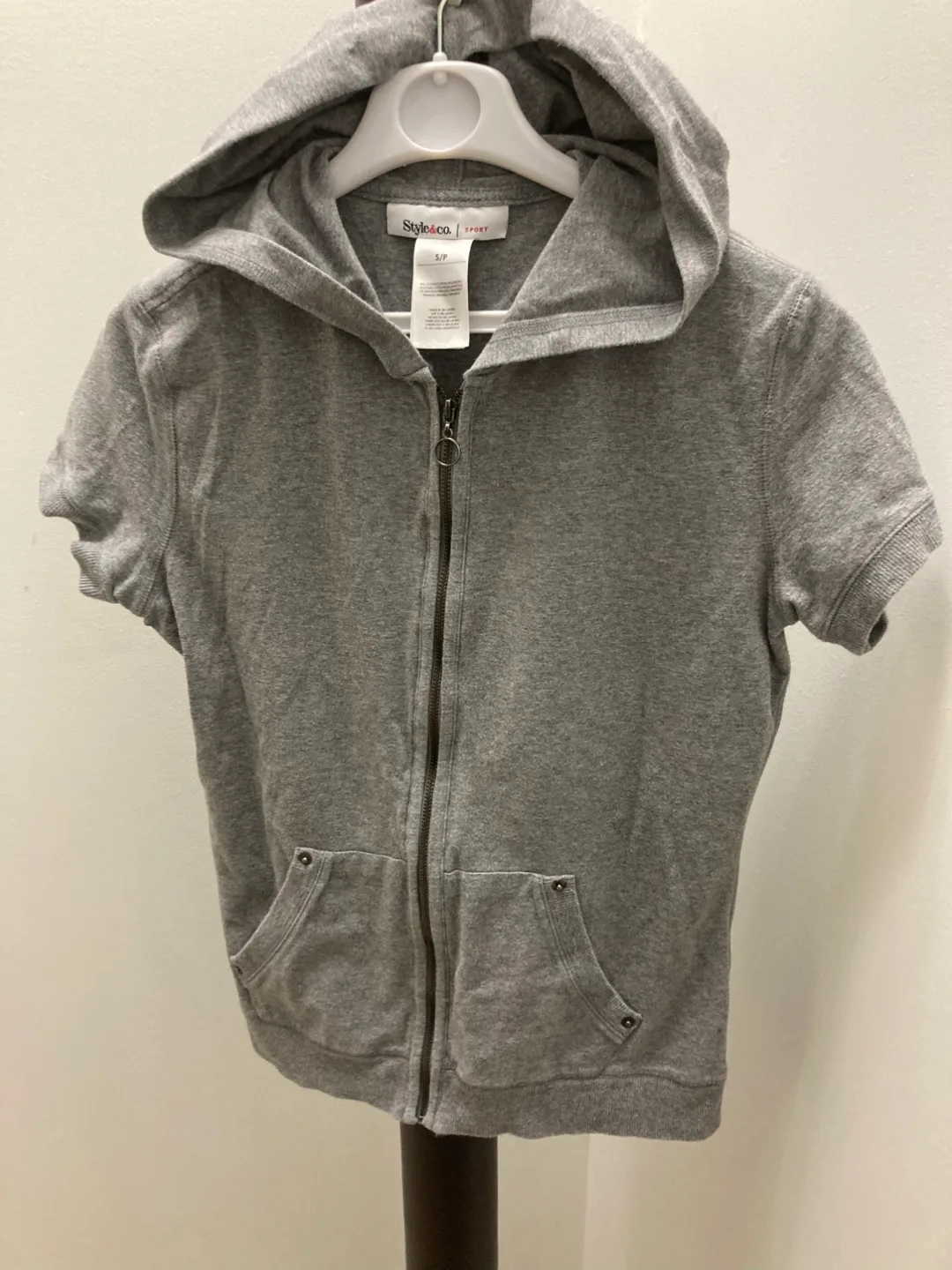 🇨🇦🍁 style and Co. gray short sleeve zip hoodie thumbnail