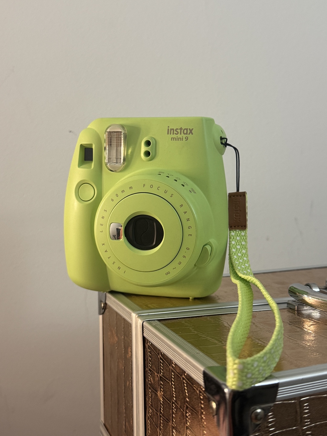 Fujifilm Instax Mini 9 Instant Camera - Lime Green - photo 2
