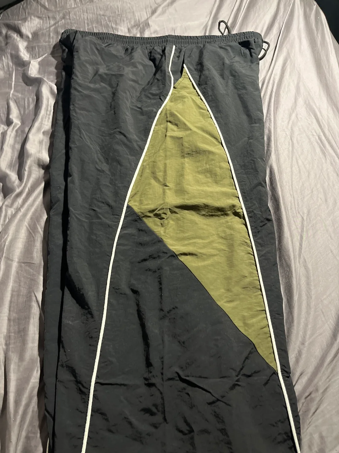 Mens pants thumbnail