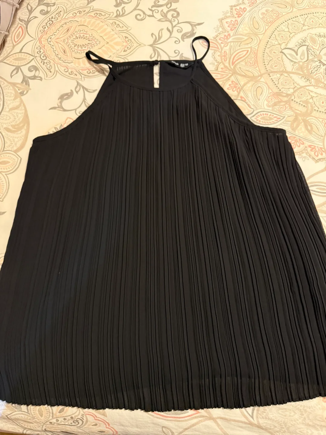Women Black Pleated Tank Top - Size 10 🇨🇦 thumbnail