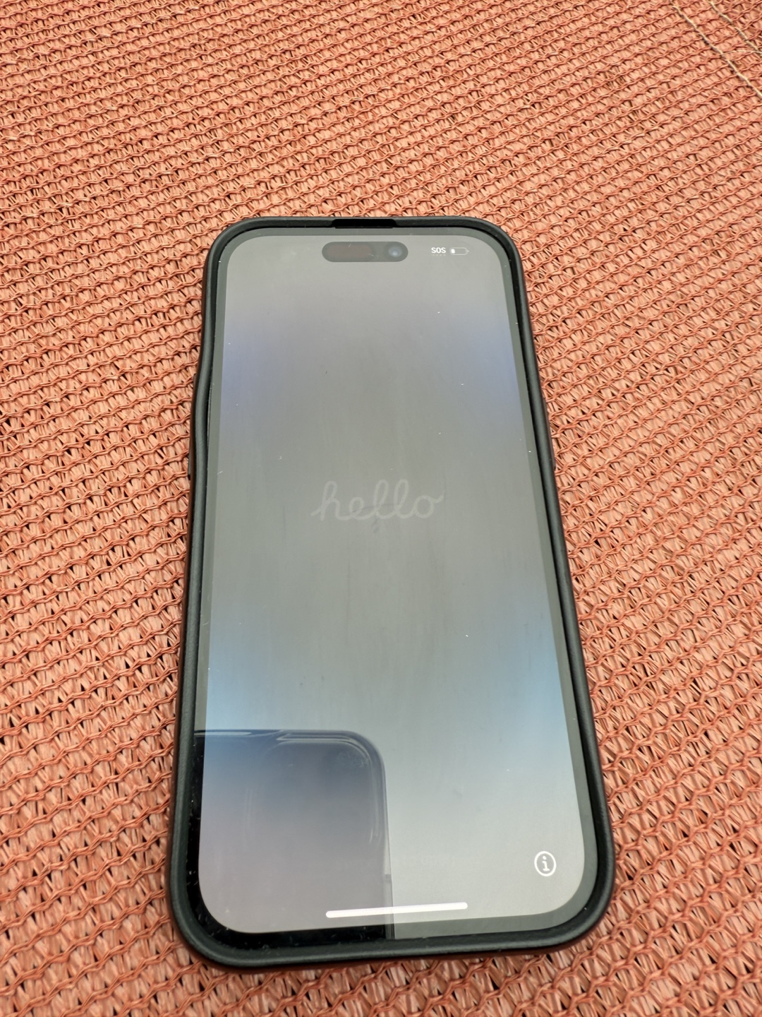 iPhone 14 Pro - photo 2