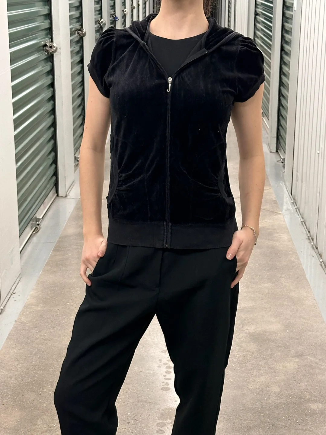 *vintage* Juicy Couture Black Velour Hoodie - Size S thumbnail