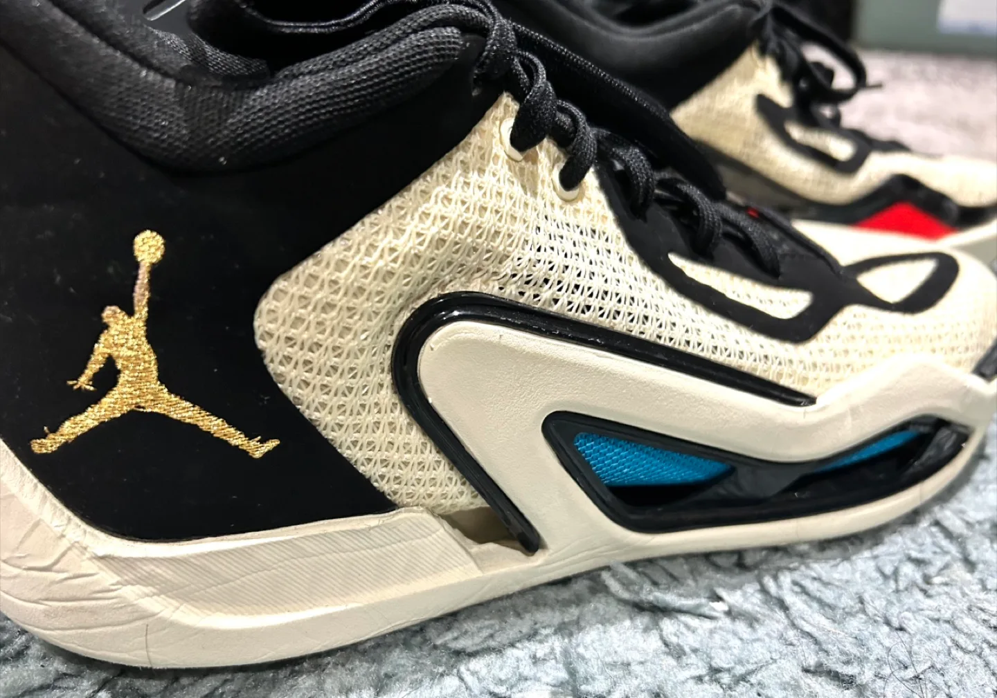 Jason Tatum 1 - Barber shop (Mismatch colourway) image indicator(2)