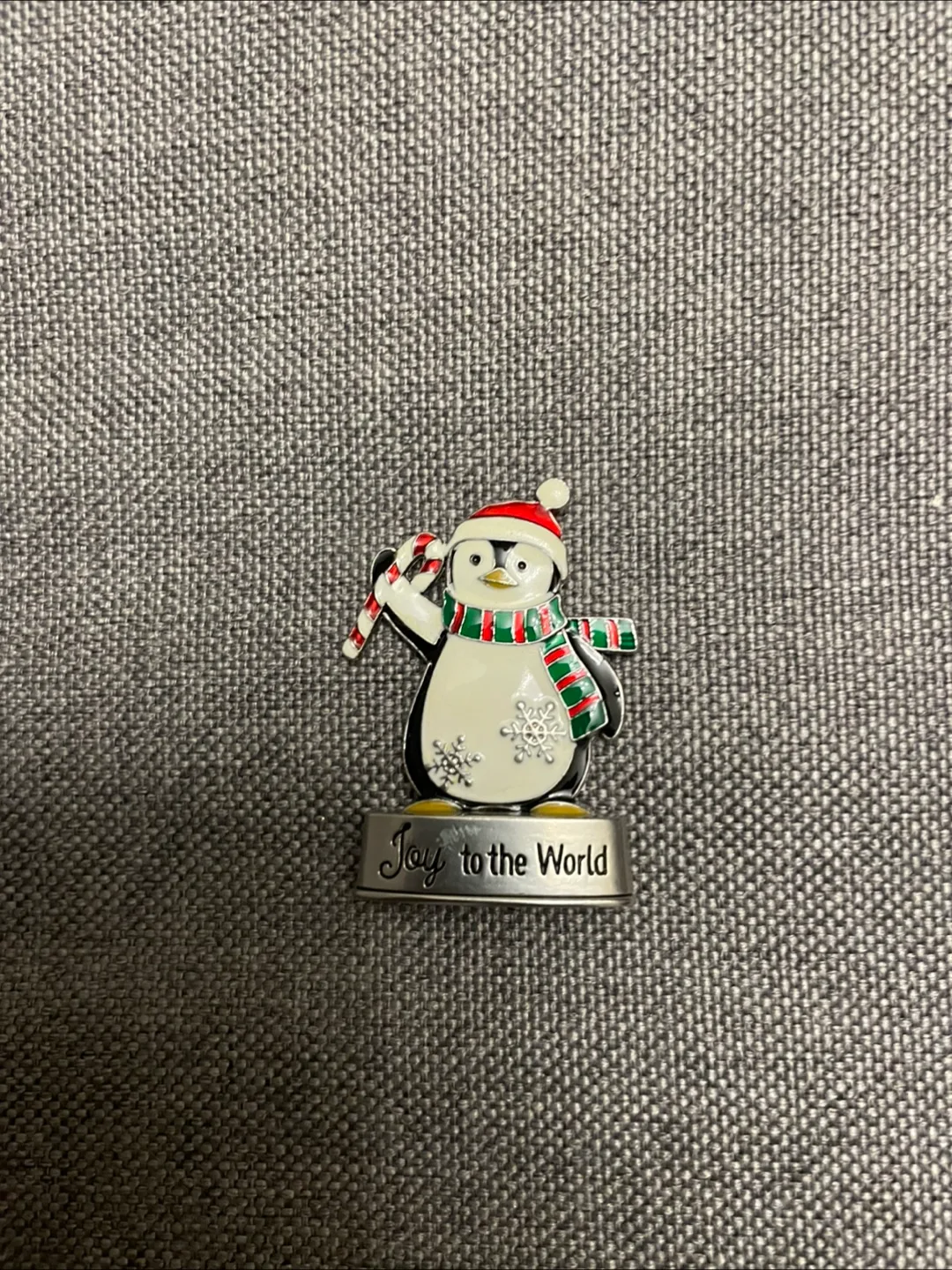 Joy to the World Penguin decor 🇨🇦🍁 thumbnail
