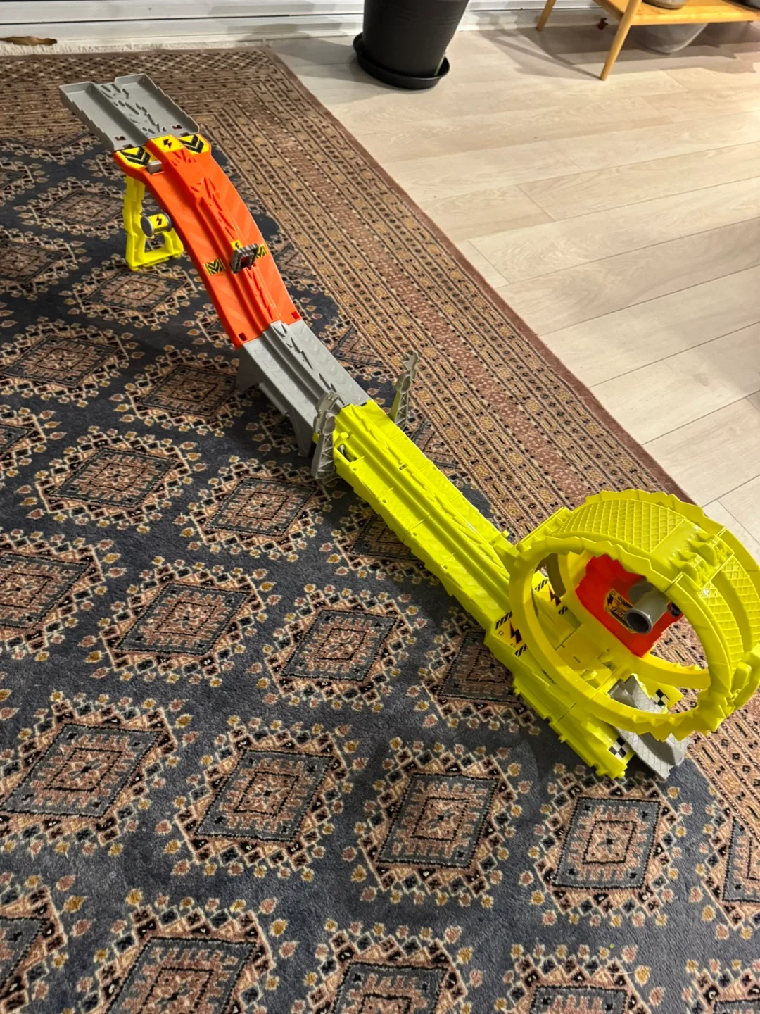 Hot Wheels Monster Trucks Charge & Chase Challenge Track Set thumbnail