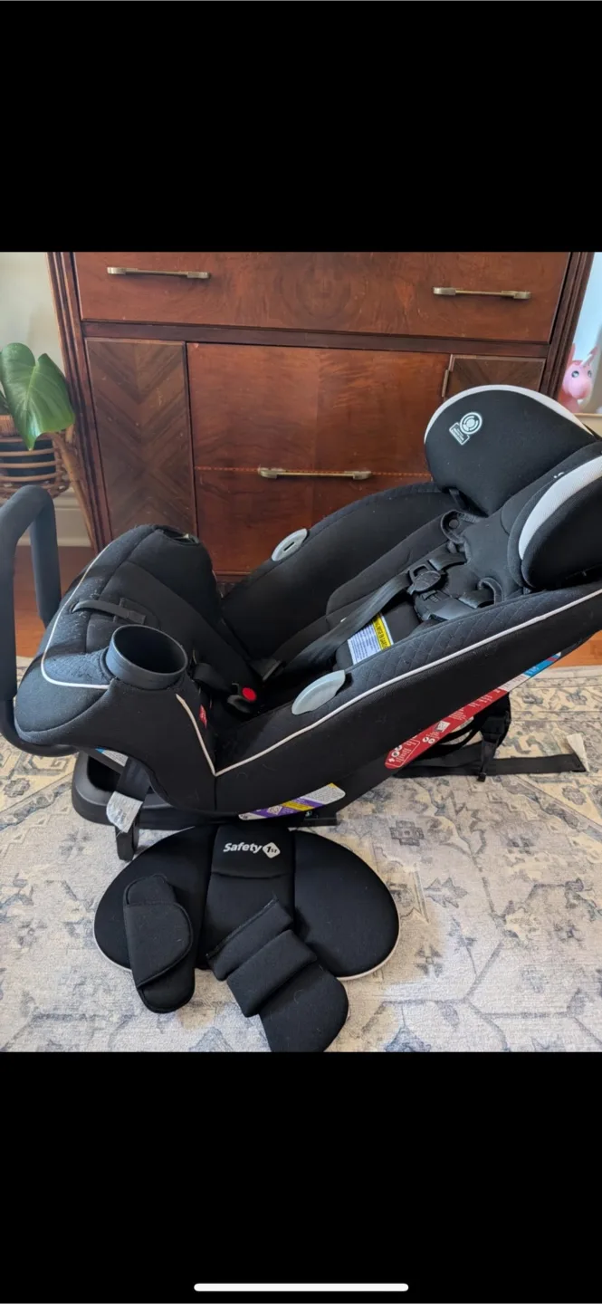 Safety 1st All in one Grow and go Carseat thumbnail