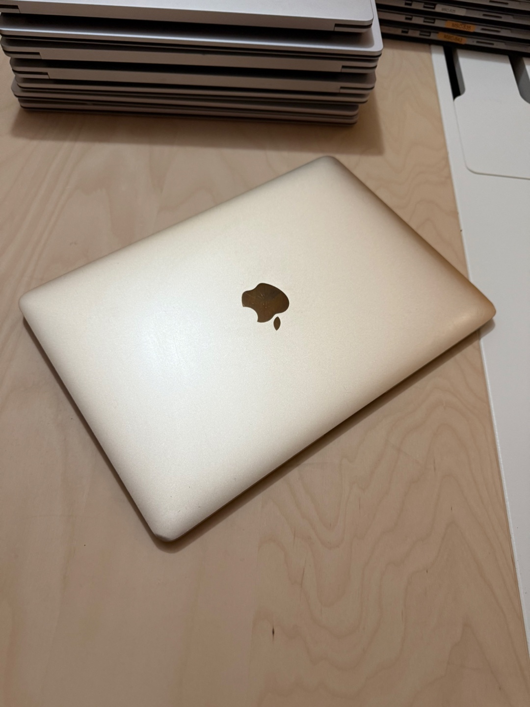 ‎‏MacBook Retina Core i7 2017 Slim  Golden Color - photo 4