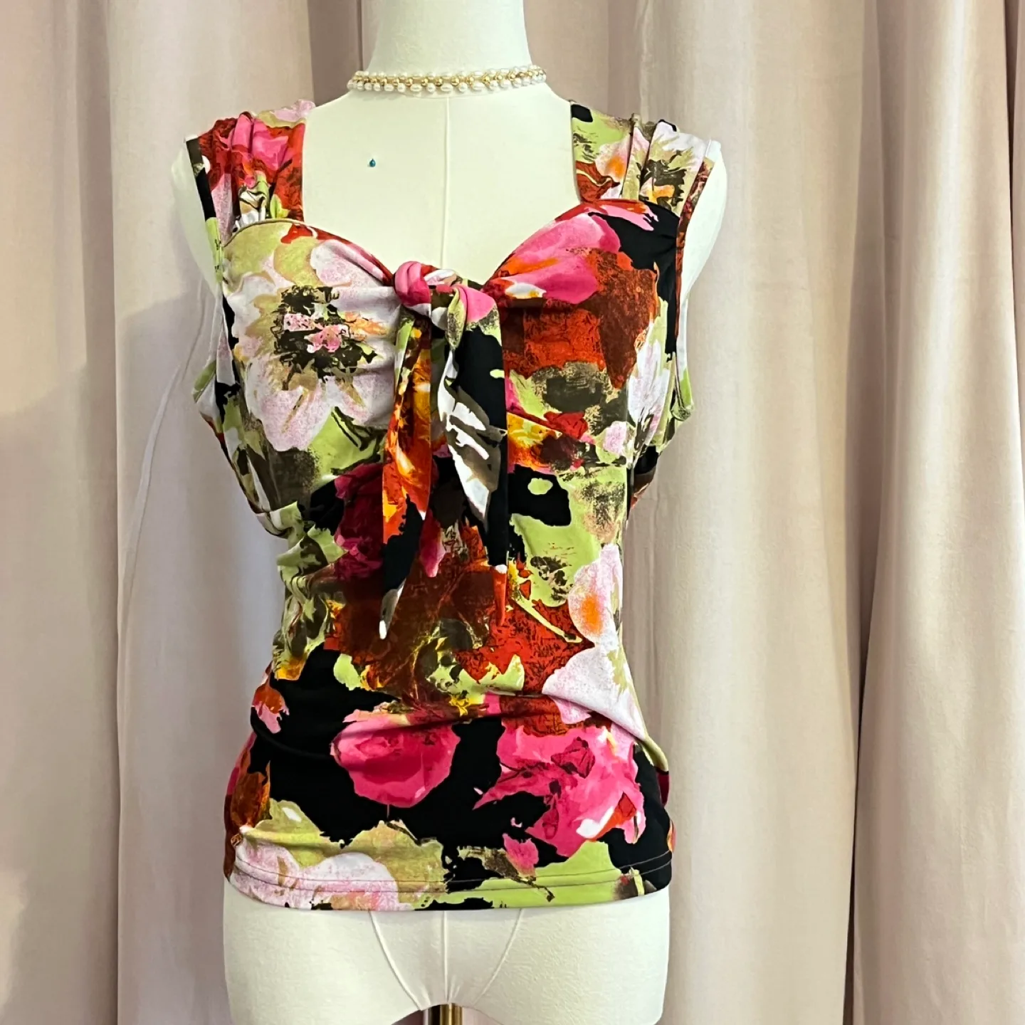 Laura Floral Sleeveless Top thumbnail