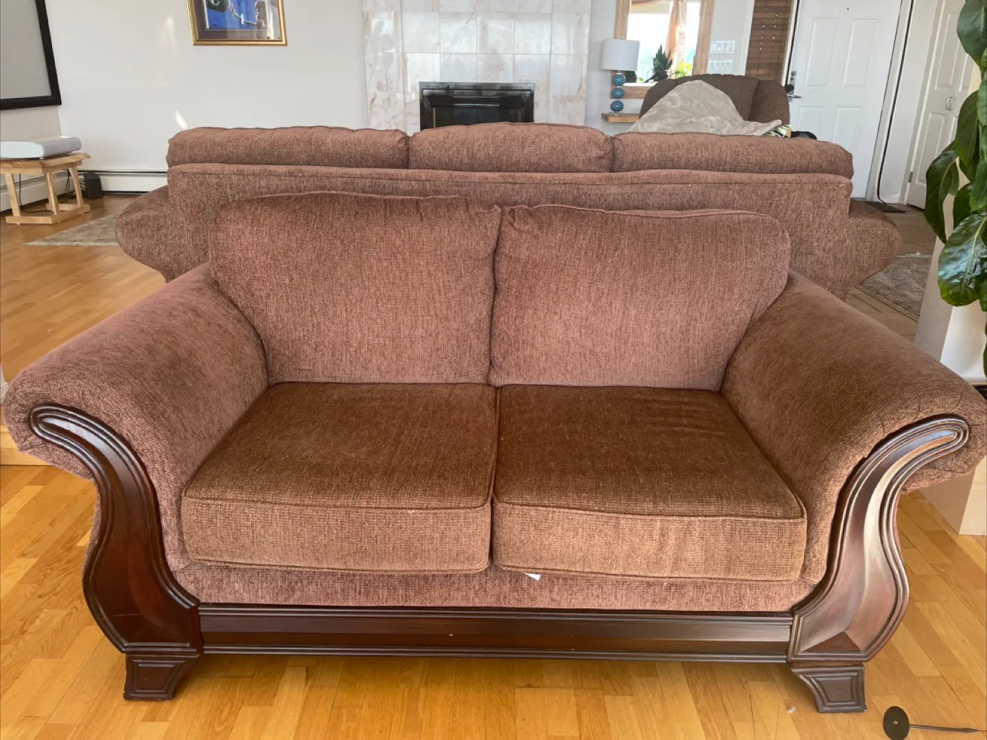 Brown Loveseat and Sofa Set thumbnail