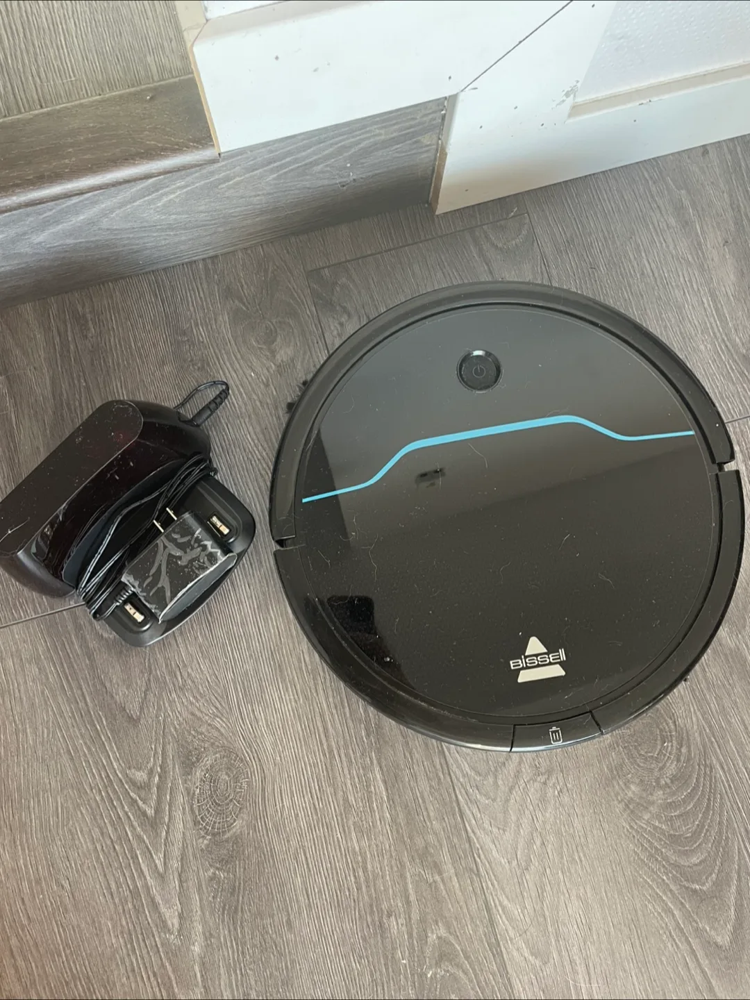 Bissell Robot Vacuum with Charger thumbnail