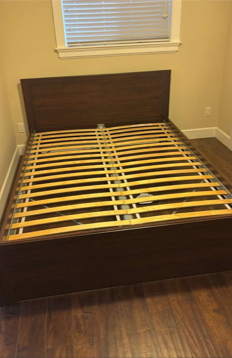 Ikea Queen bed frame * like new *Free delivery thumbnail