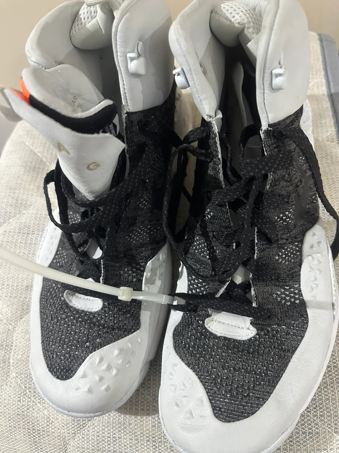 Nike Shoes Bundle - Assorted Styles & Sizes image indicator(5)