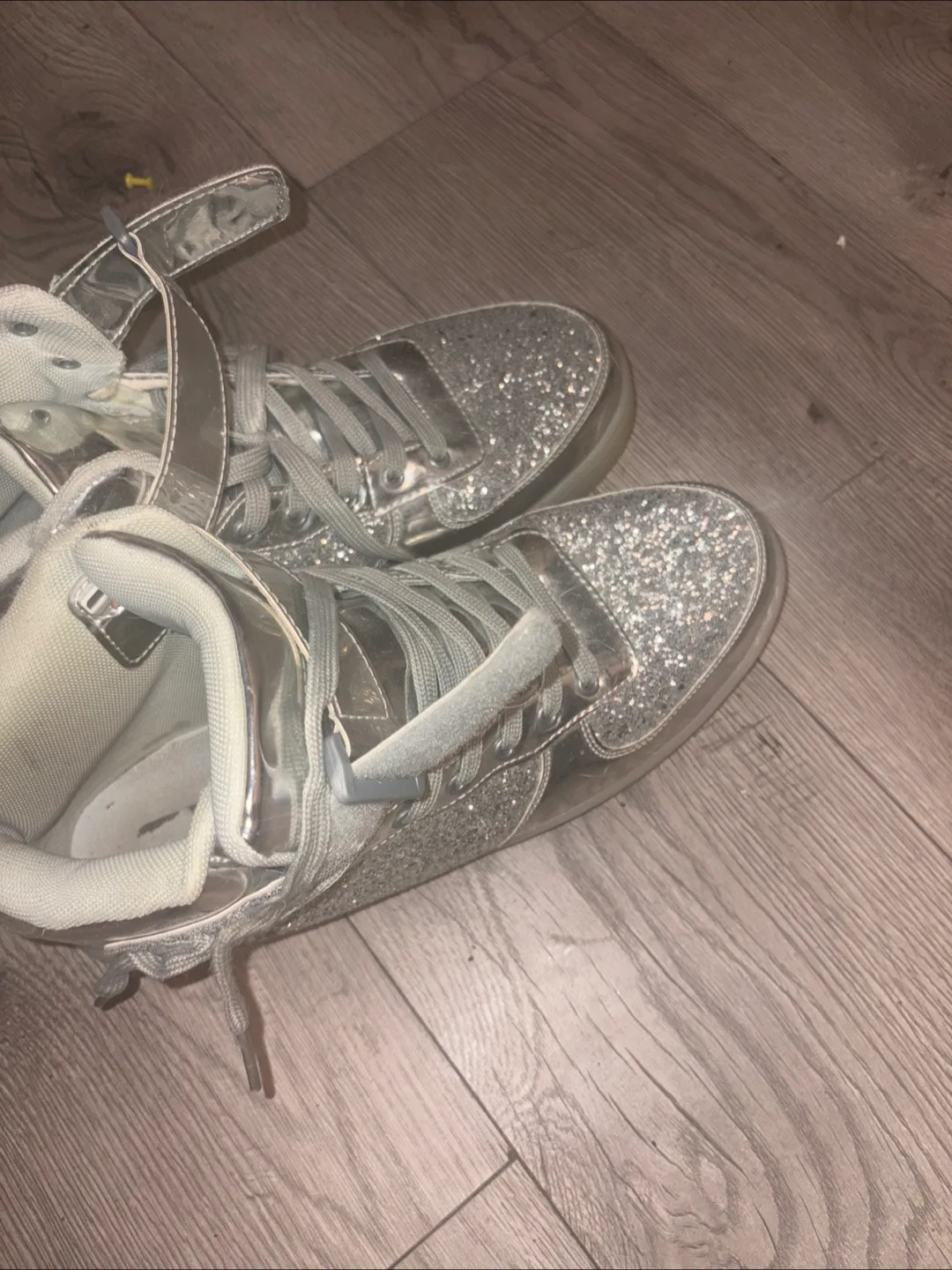 High Top Sneakers image indicator(2)