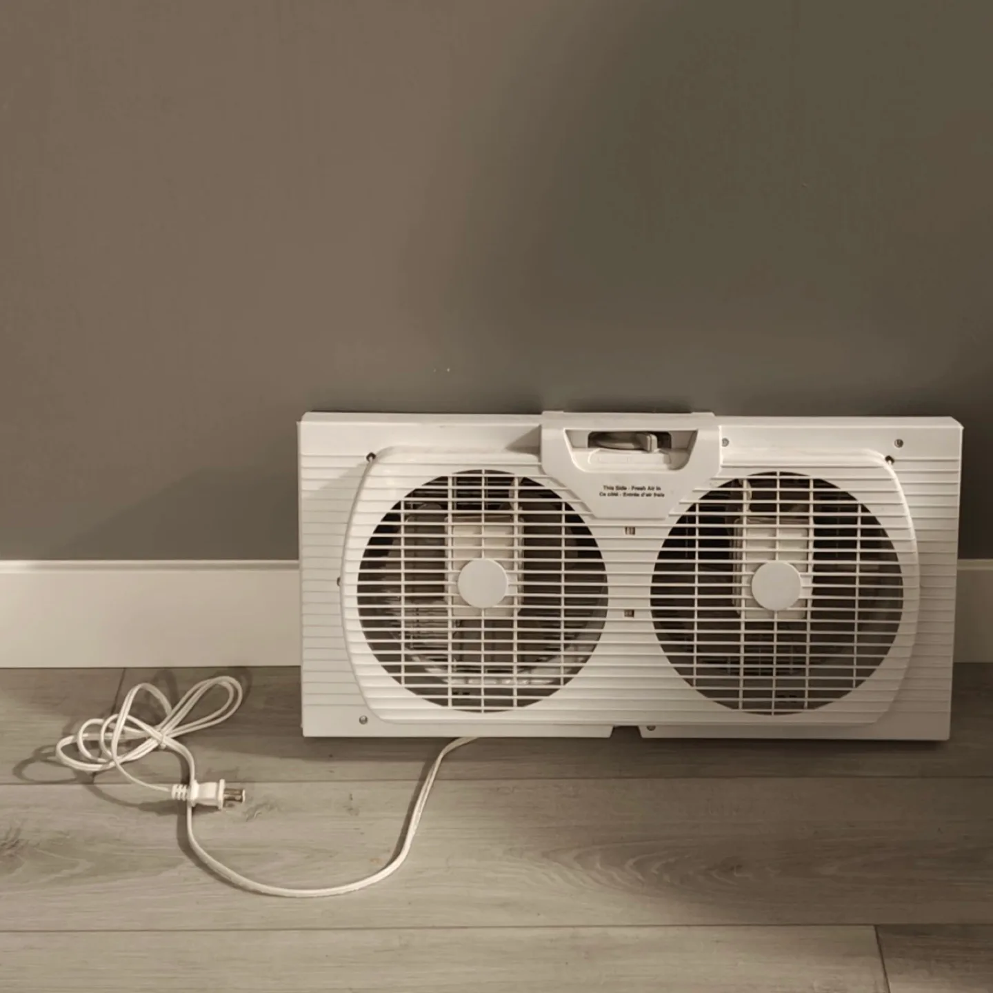 Window Fan - Barely used thumbnail