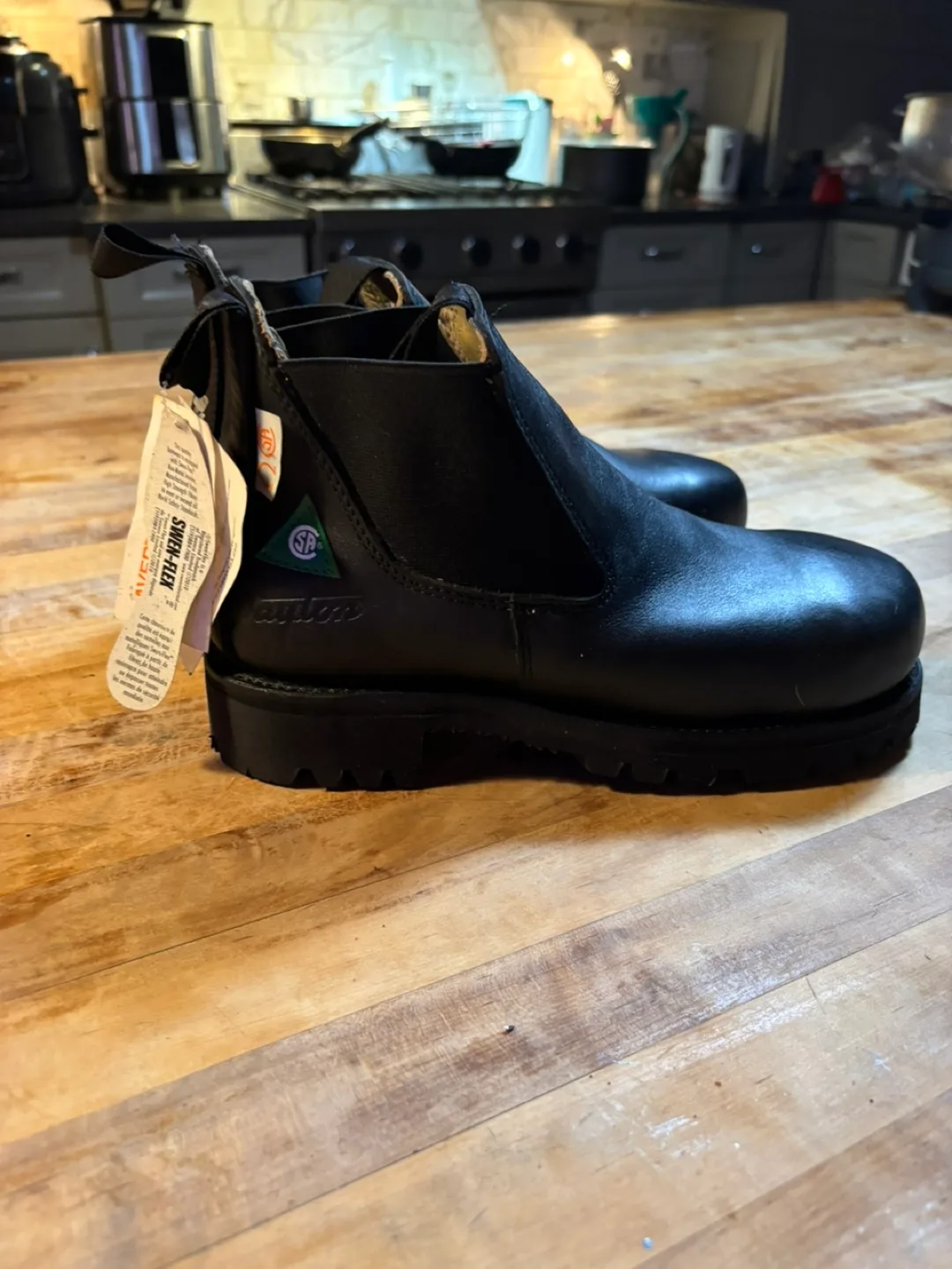 Dayton Swen-Flex Boots - Size 4.5 thumbnail