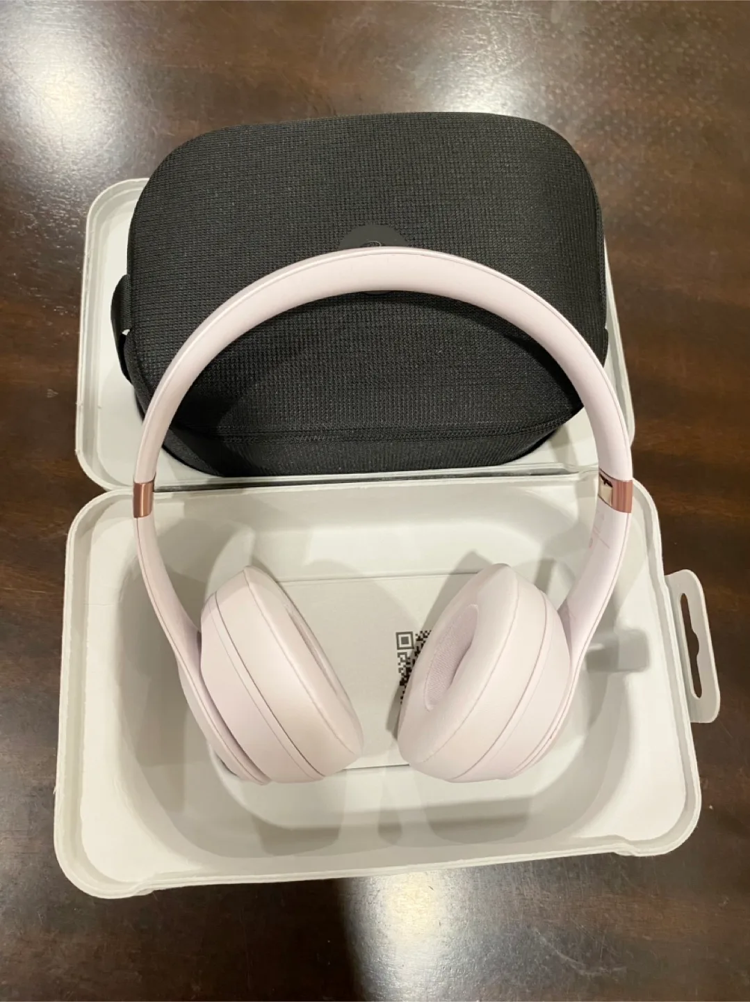 Beats Solo 4 Wireless Headphones - Cloud Pink image indicator(4)