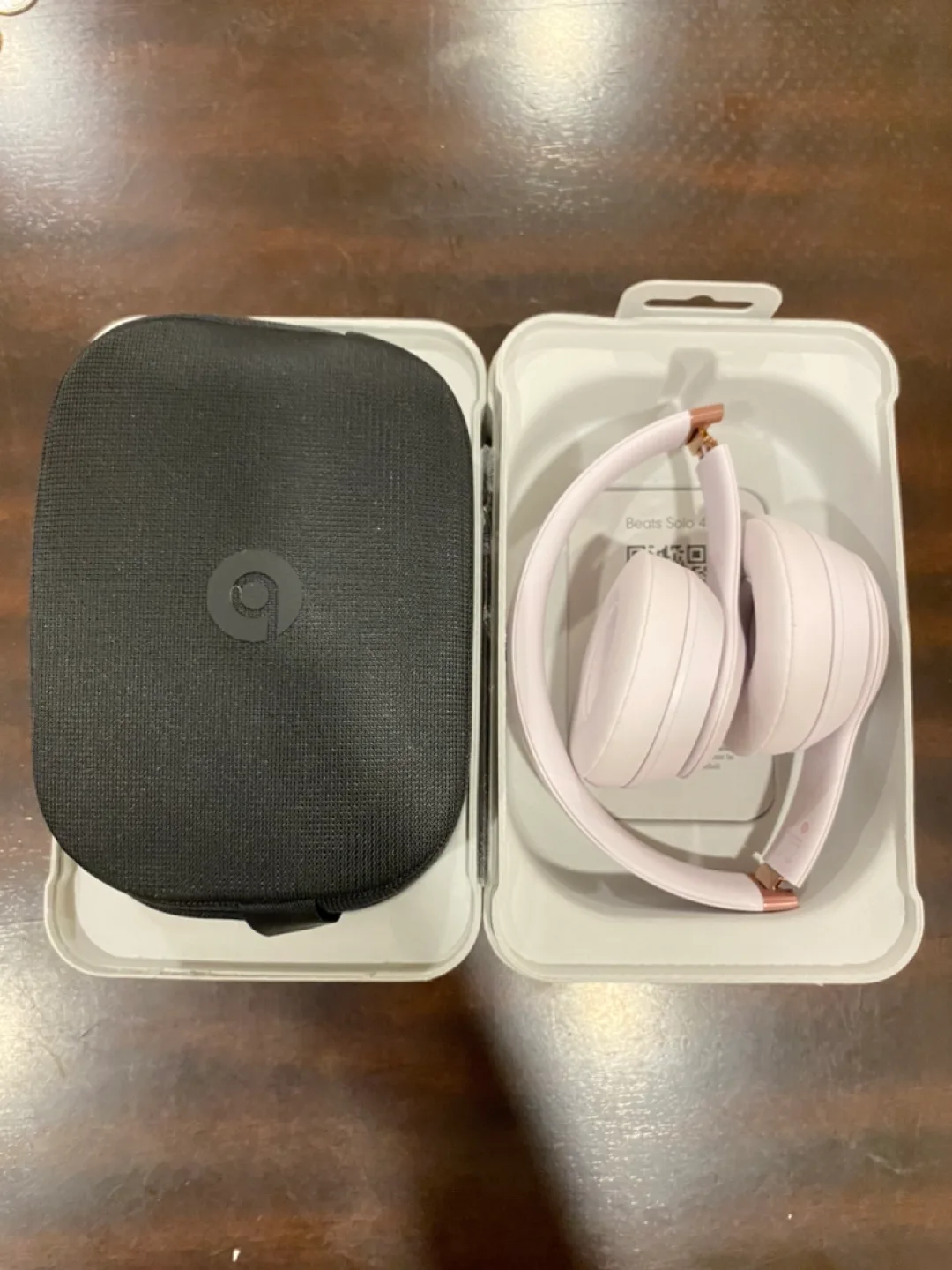 Beats Solo 4 Wireless Headphones - Cloud Pink image indicator(3)