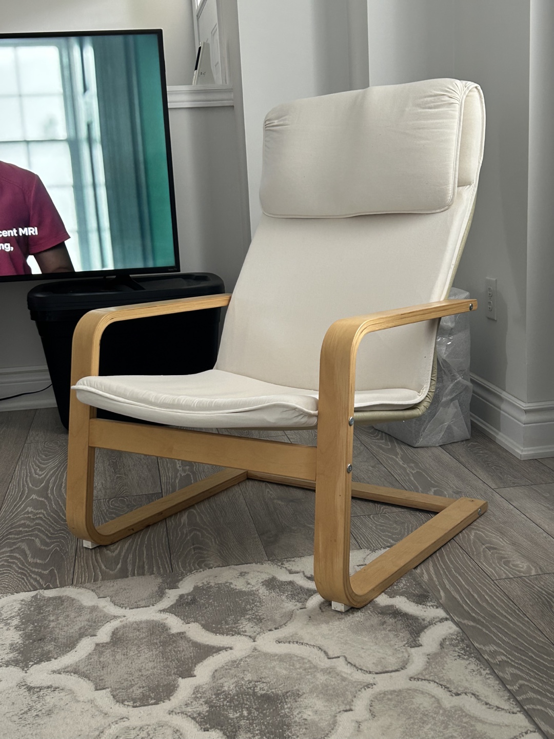 2 Ikea Poang high-back armchairs (black and white) - photo 3