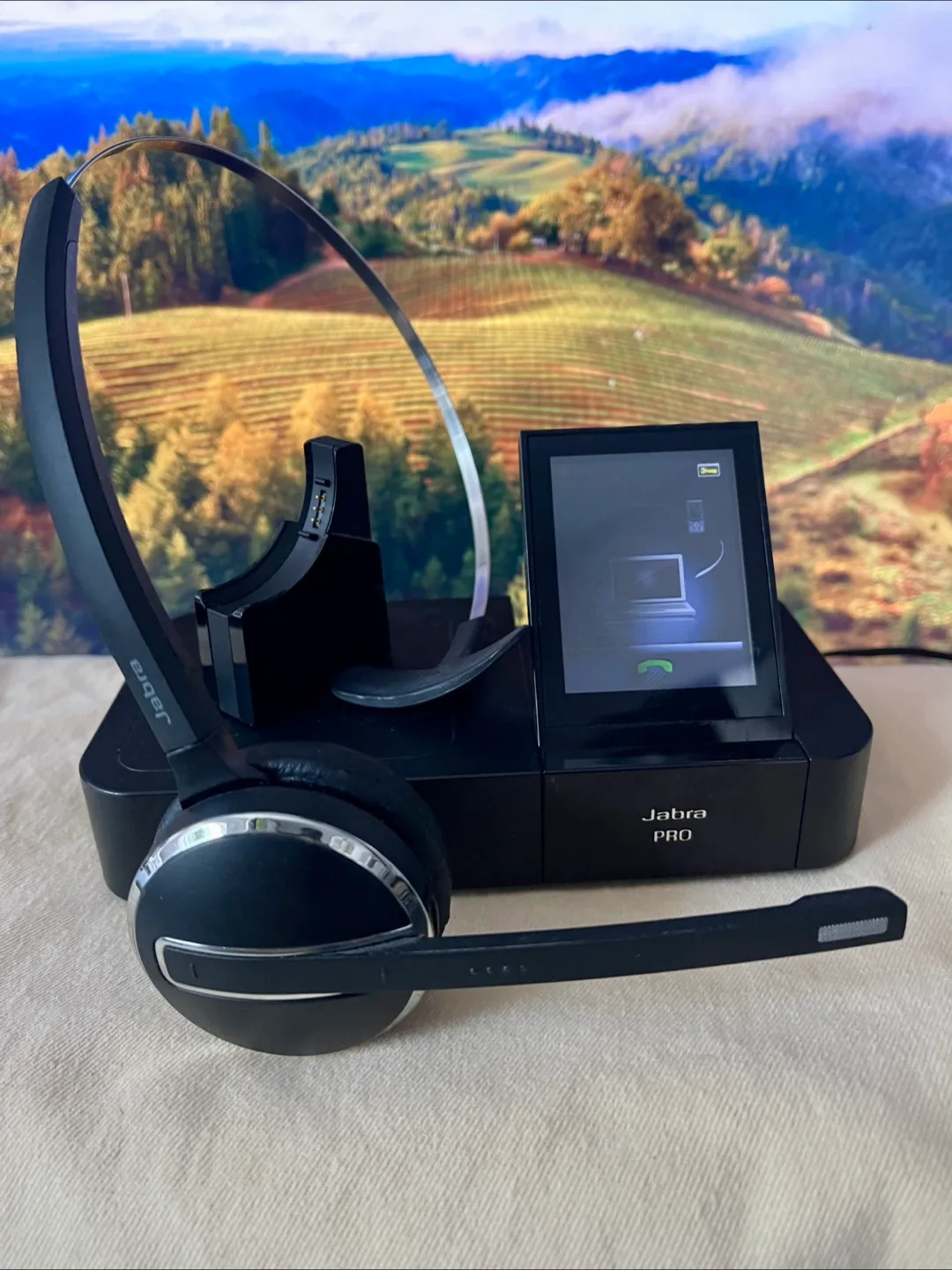 Jabra Pro 9465 wireless headset and base Touch screen control image indicator(3)