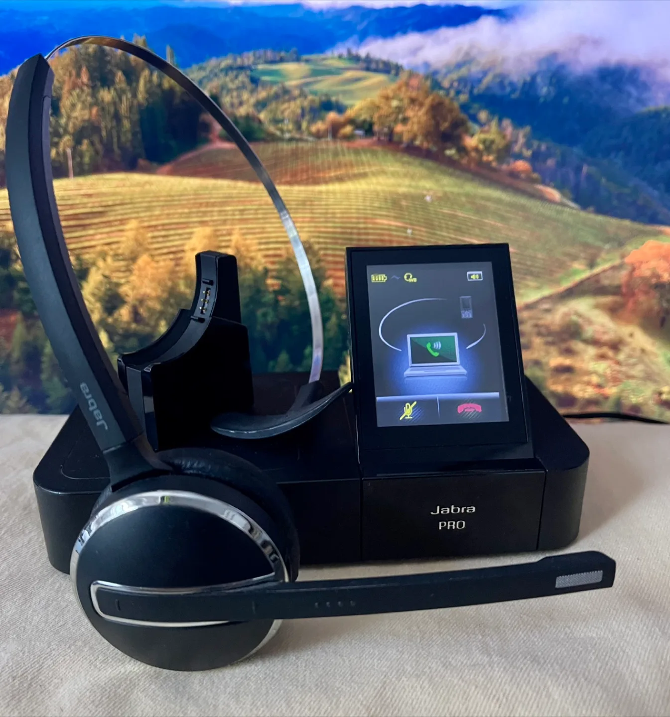 Jabra Pro 9465 wireless headset and base Touch screen control image indicator(2)