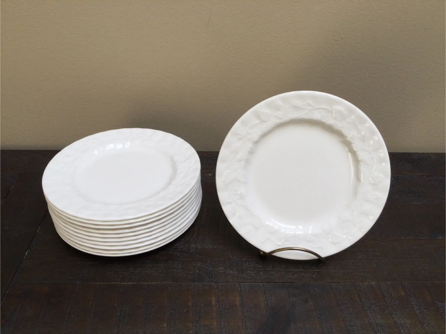 🇨🇦Royal Albert bread & butters small plates Bone China thumbnail