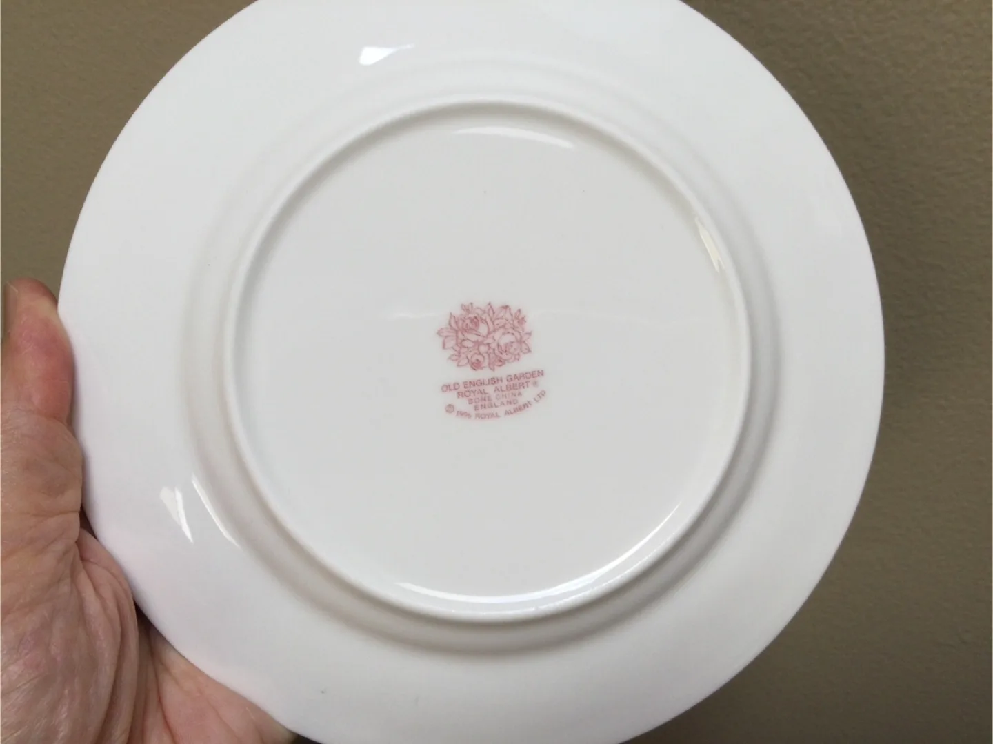 Royal Albert bread & butters small plates Bone China image indicator(2)