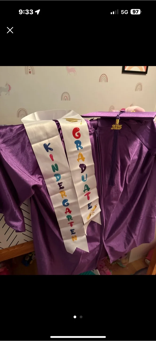 Take kindergarten grad photos of your little one ! thumbnail