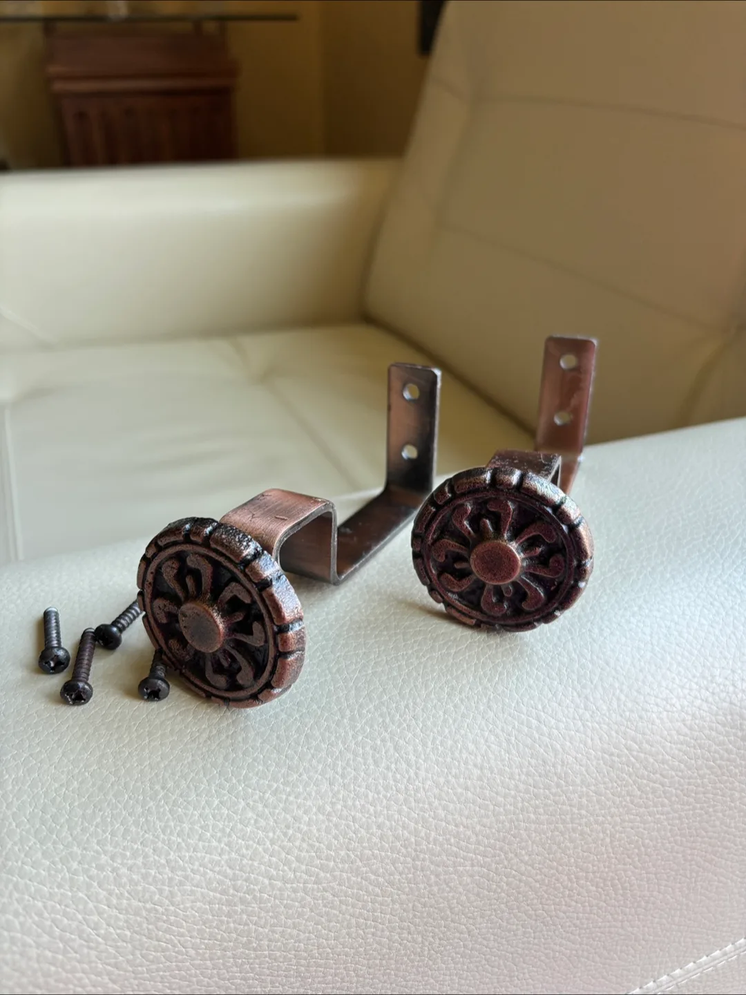 🇨🇦🍁Curtain Rod Holders with screws - Copper Finish thumbnail