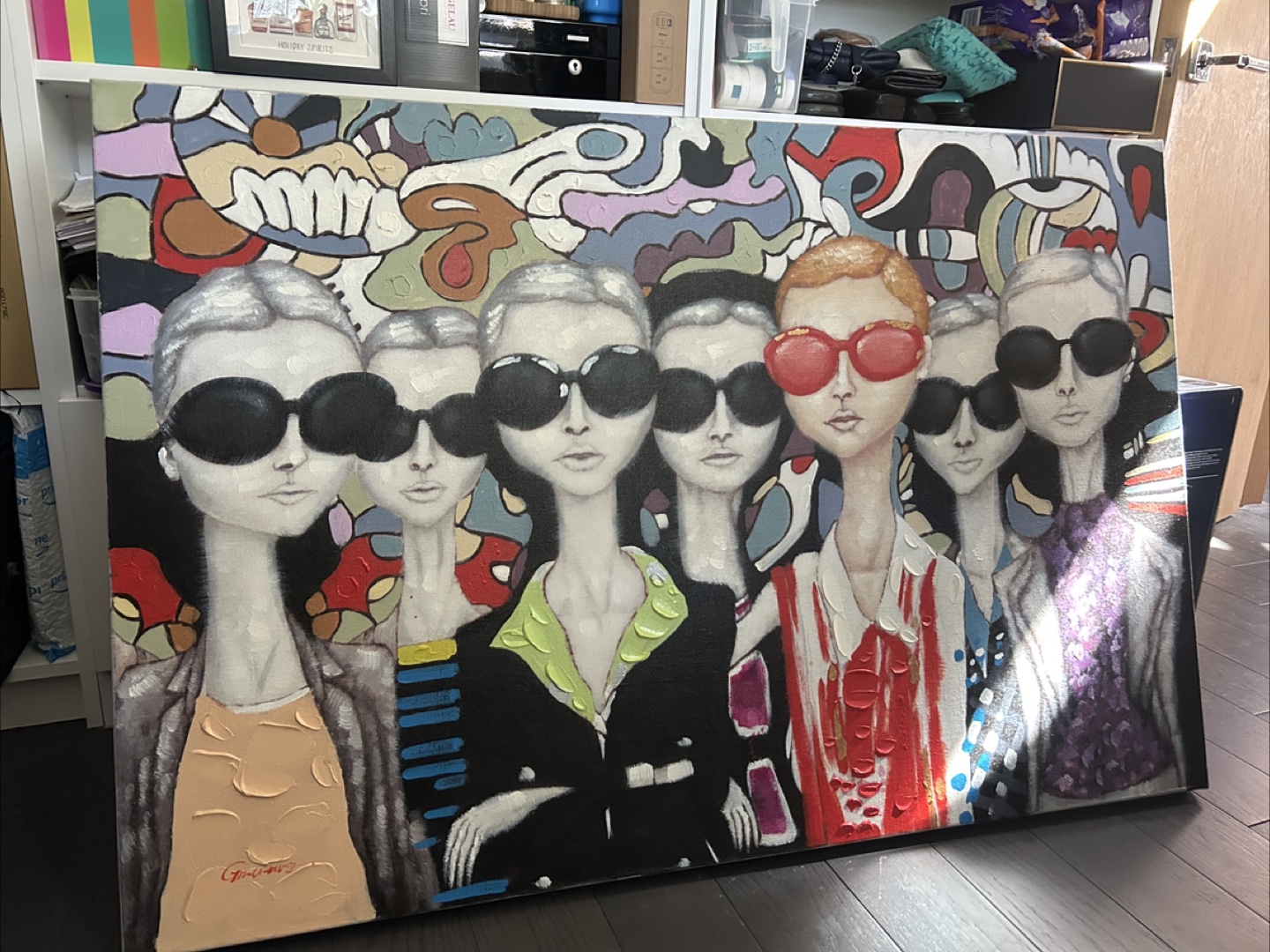 Ground of 7 woman wearing sunglasses against Colorful backdrop - photo 2