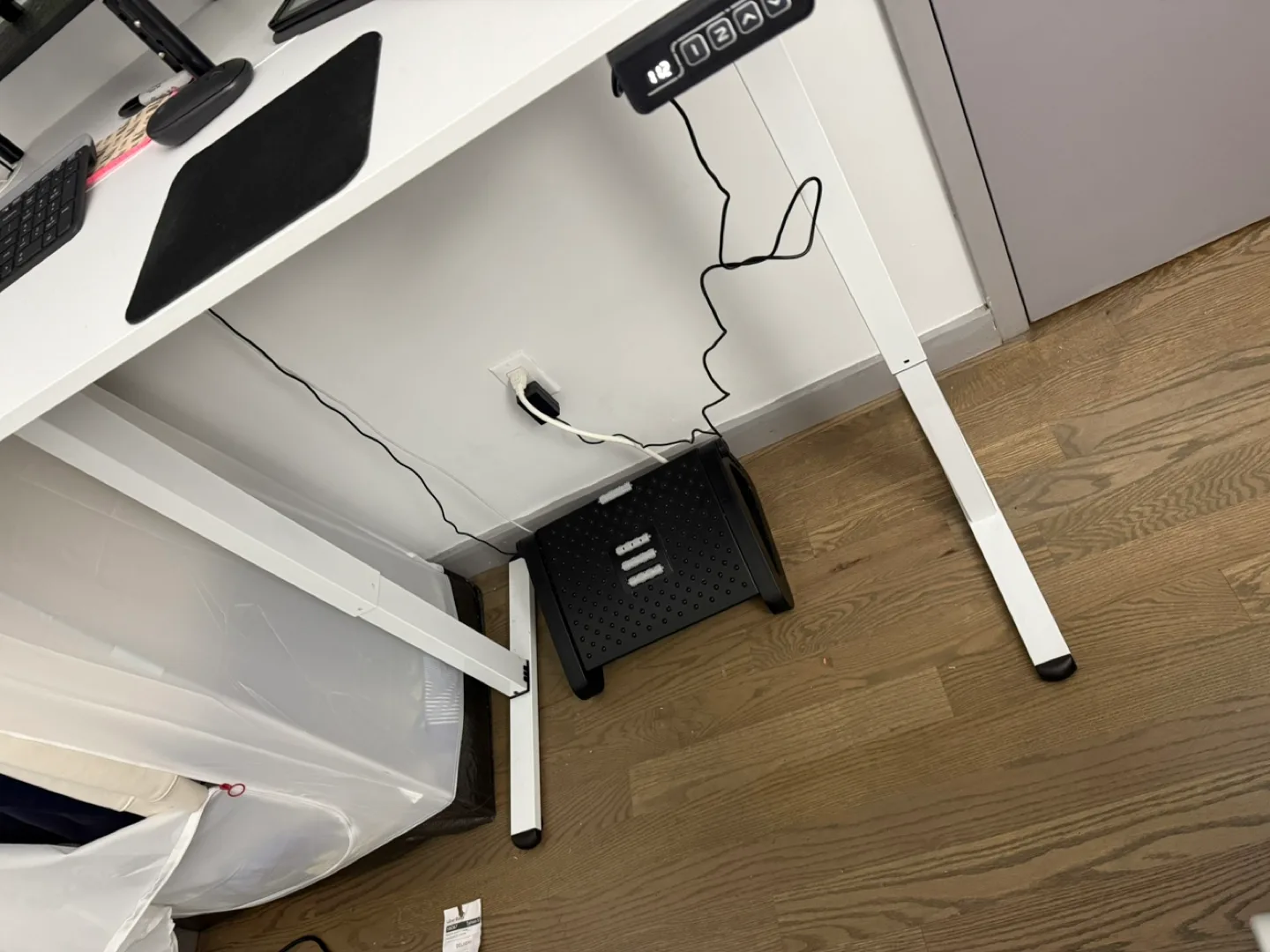 White Standing Desk thumbnail