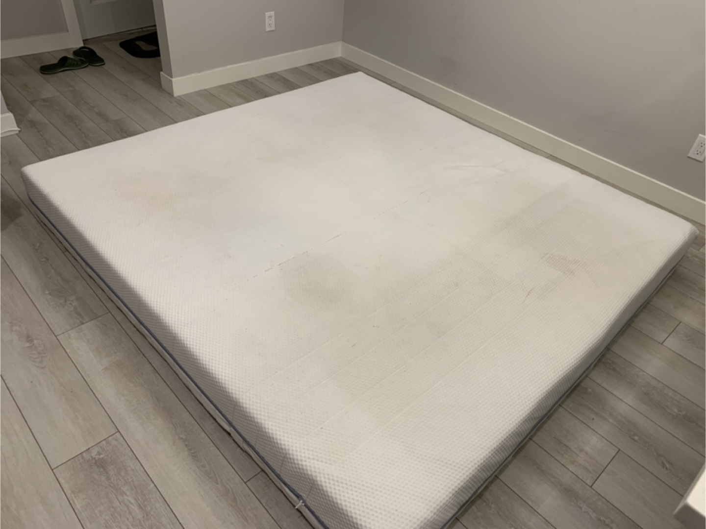 IKEA ÅBROTTEN King Size Foam Mattress - photo 3