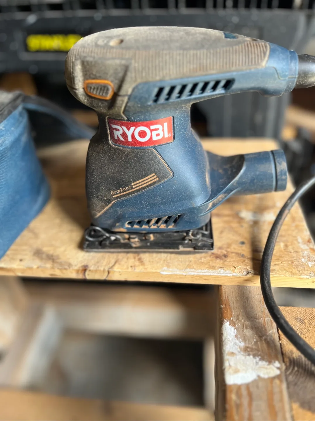Ryobi GripZone Sander thumbnail